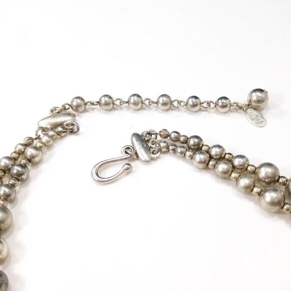 Vintage Liz Claiborne White Lucite Beaded Necklace, Silver Tone, 19 In - Picture 5 of 10